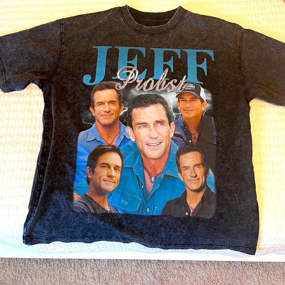 Jeff Probst, Survivor tee, size XL